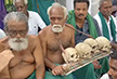 Tamil Nadu farmers protest over crop prices in Delhi with skulls, bones